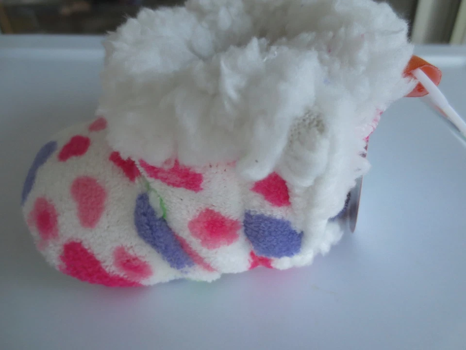 NEW Girl *0-6* or *6-12* months SKIDDERS Booties Slippers Gripper Color Hearts - Image 2 of 3