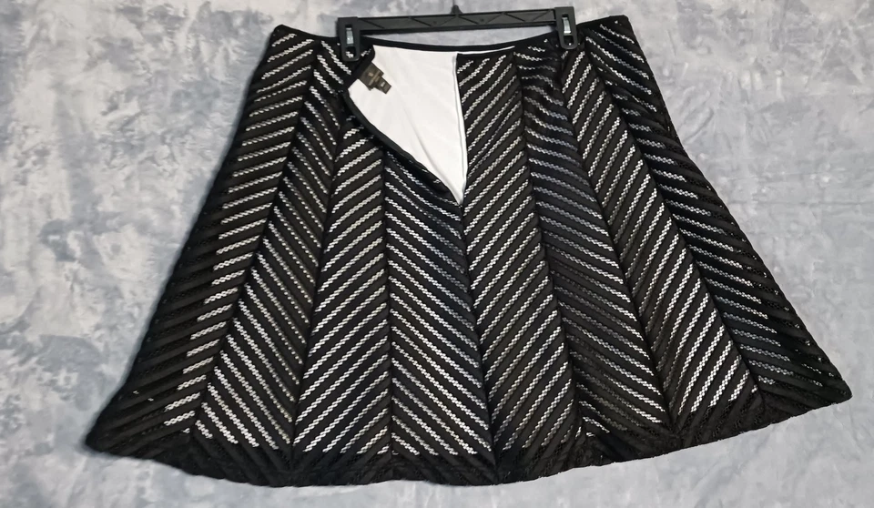 Worthington Skirt Womens 20W Black White Chevron Stripe A Line Plus Size New - Изображение 2 из 4