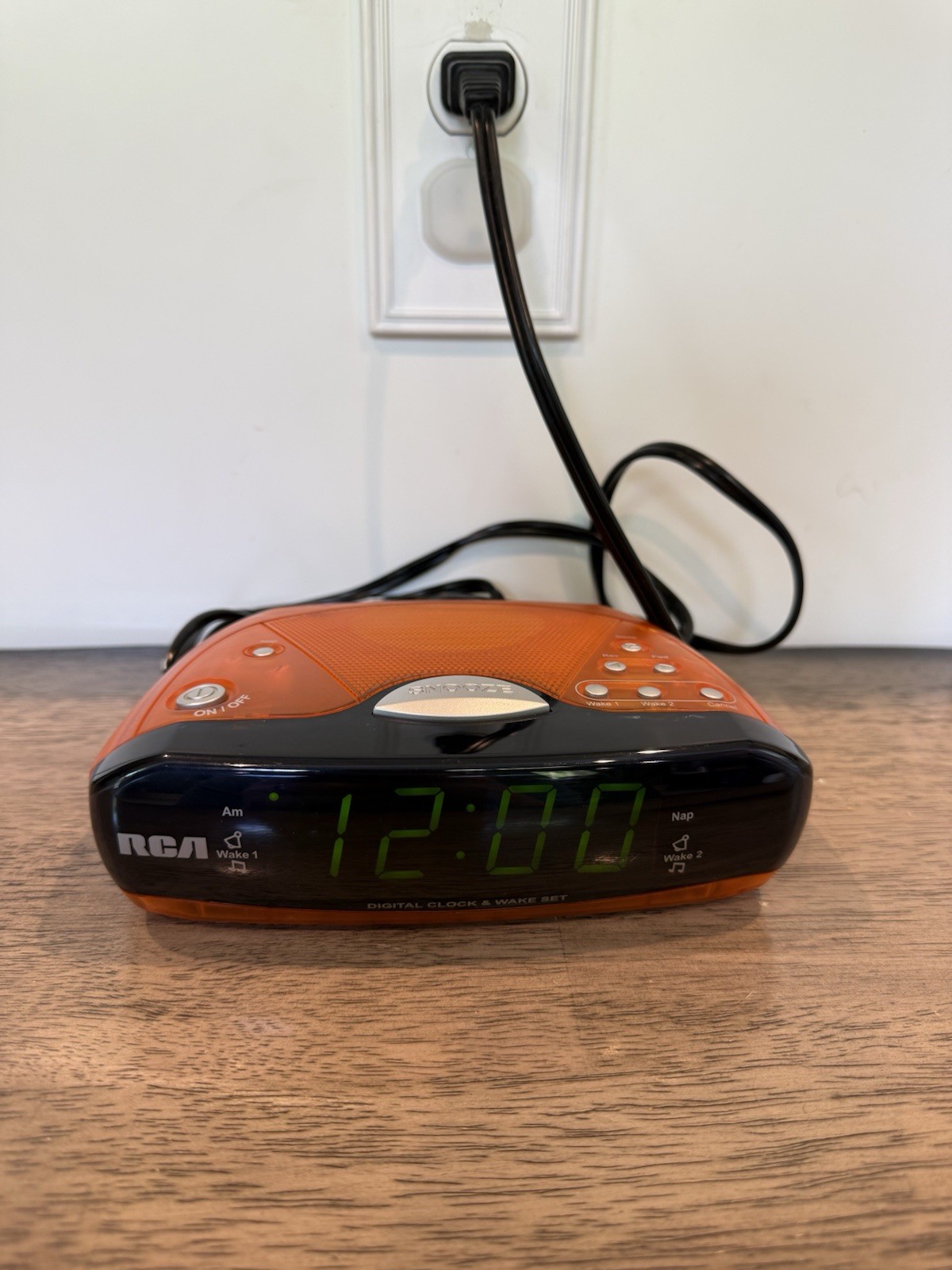 Orange RCA RP4842OR Dual Wake Digital Alarm Clock AM/FM Radio Battery Backup