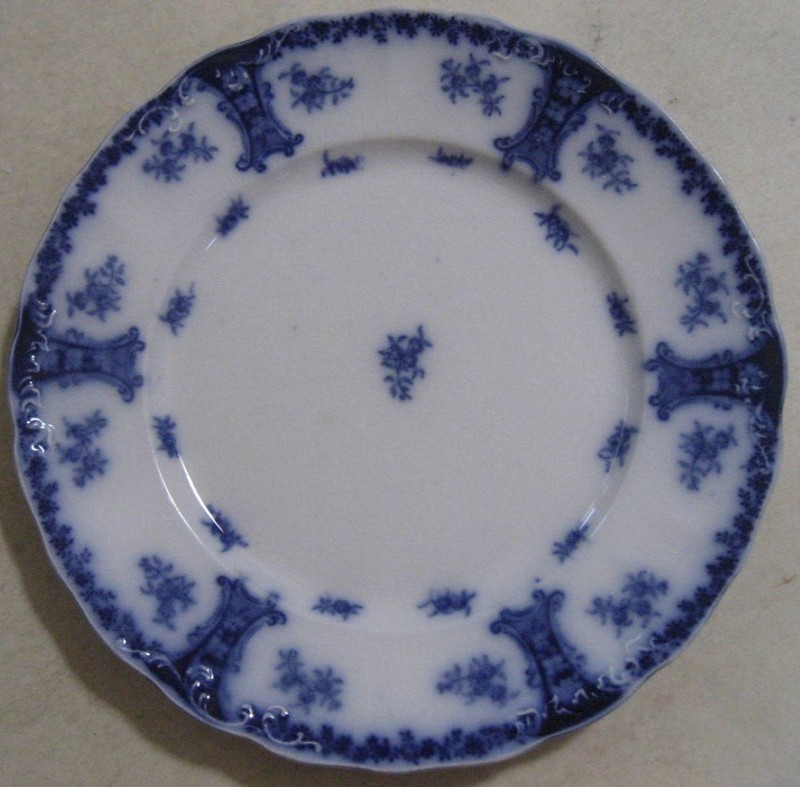 Antique “J & G MEAKIN / HANLEY” Porcelain Dinner Plate – Flow Blue – Cambridge