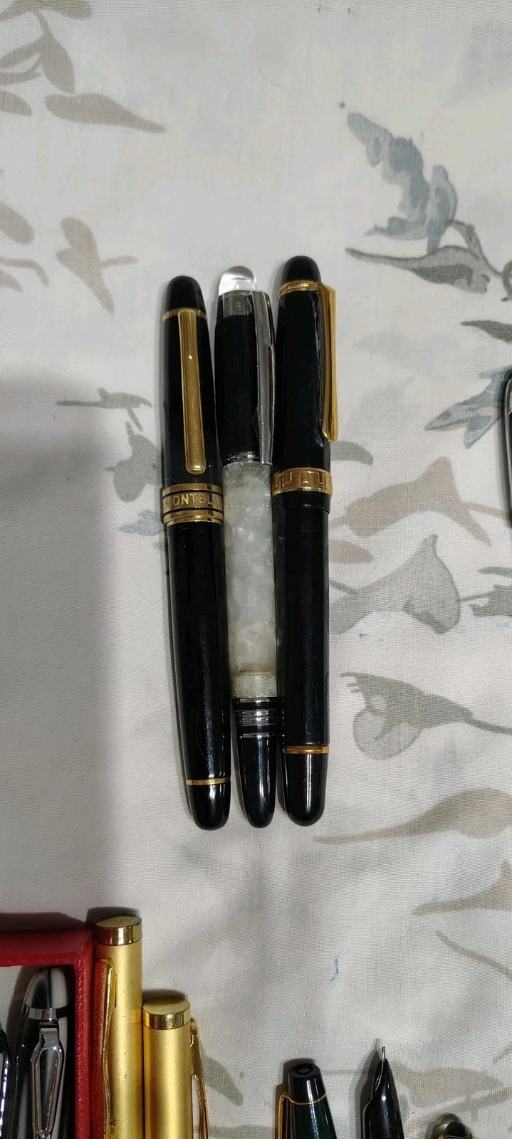 LOT OF 53 DIFFERENT FOUNTAIN PENS MOSTLY MADE IN USA - product detail image 2