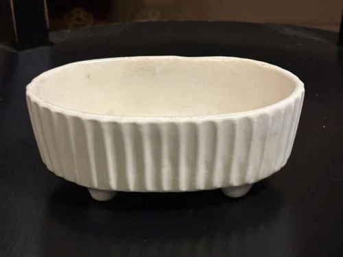 Vintage Hull USA Pottery Oval Matte Cream White Small Ribbed Planter F39 MCM