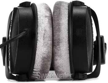Beyerdynamic DT 990 Pro 250 ohm Open-back Studio Headphones - Image 3 of 4