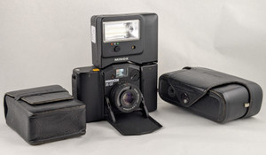 Appareil photo argentique ultra-compact MINOX 35 GT avec flash dédié FC35