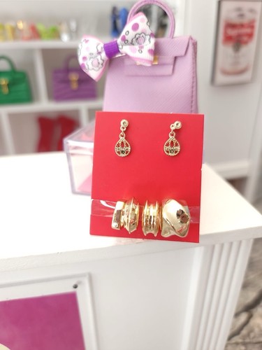 Integrity Toys Amirah Majeed 24K Shine Meteor Fashion Model Doll Golden Jewelry
