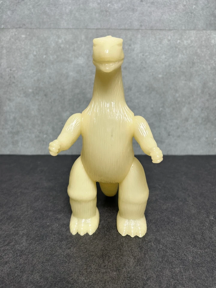 MARUSAN 2008 Godzilla J-Tail 8" Glow in the dark Sofubi Kaiju Vinyl Figure - Image 4 of 4