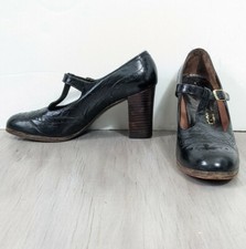 Vintage Wingtip T Strap Black Leather flapper Heels - Size 6.5 Made In Spain