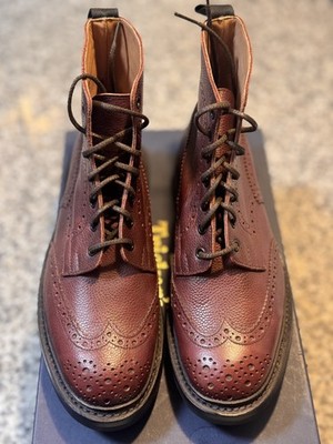 Tricker s Stow Boots Burgundy Scotch Grain Commando UK 9 / US 10   New.