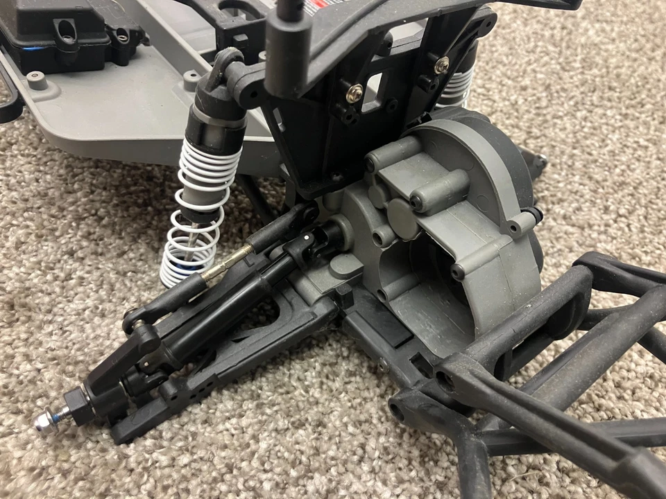 Traxxas Slash 2WD Slider - Image 4 of 4