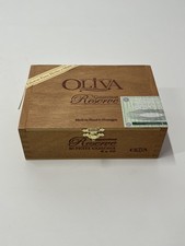 Oliva Connecticut Reserve Petit Corona Wooden Cigar Box Empty EUC