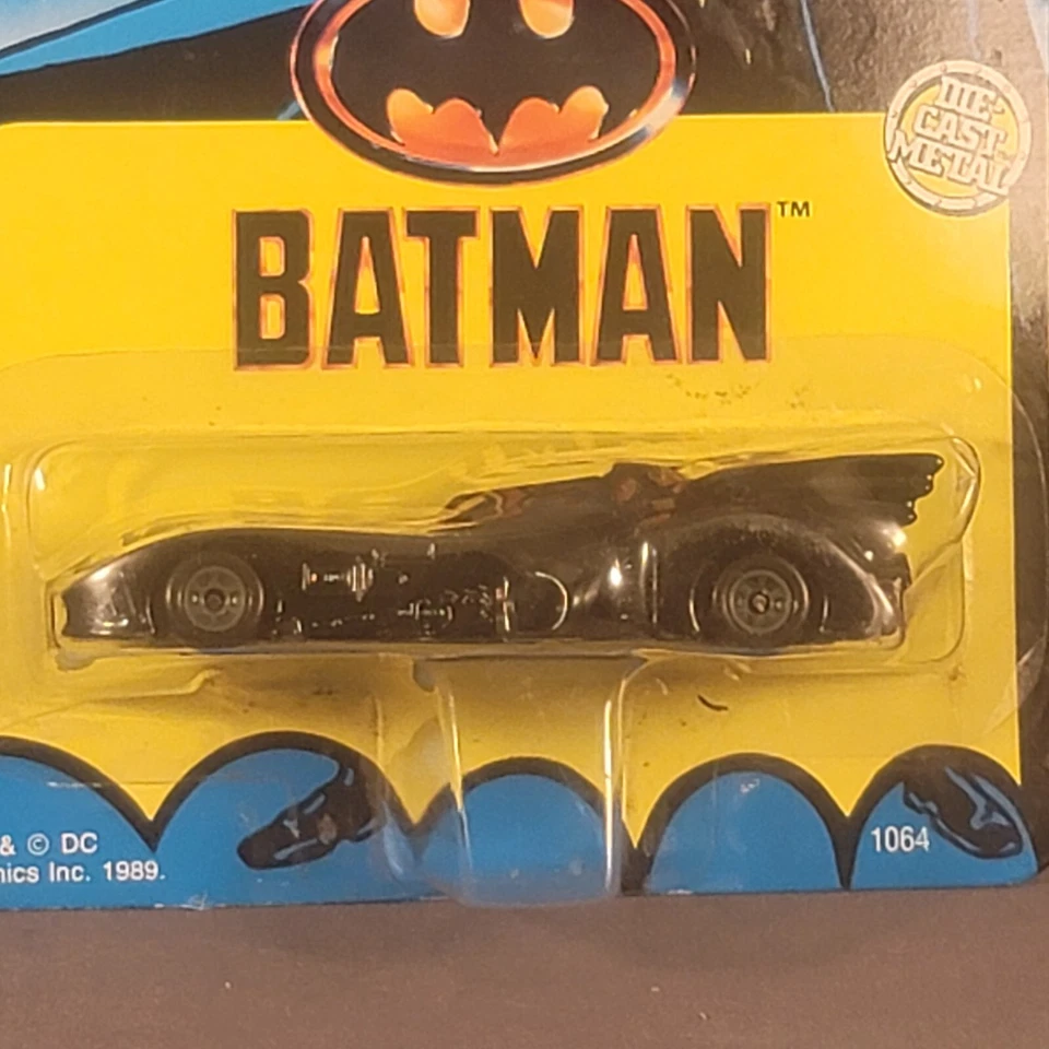 ERTL 1989 Batman Batmobile Die-Cast Metal Car NEW - SEALED - Image 4 of 4