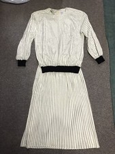 Vintage But BRAND NEW Woman  s Long Sleeve Blouse  Matching Skirt-Size 10, Nice 