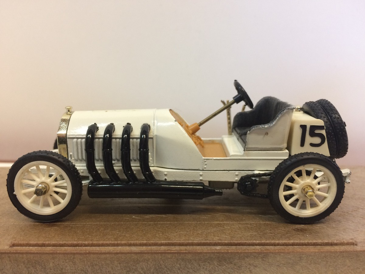 Lot De 2 Voitures Miniatures Mercedes Blitzen Benz Brumm 1/43 - Neuves !