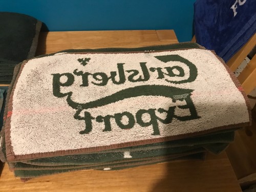 Beer towels carlsberg, John smiths, foster’s theakston and more - Foto 9 di 48