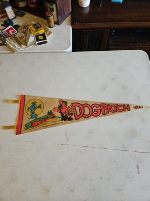 Dogpatch USA Vintage 1972 Lil Abner and Daisy Mae Sign 26'' Pennant Souvenir