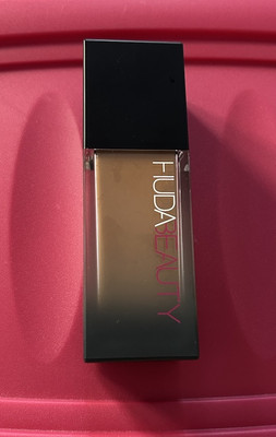 Huda Beauty FAUXFILTER LUMINOUS MATTE FULL COVERAGE LIQUID NR.440 CinnamonGolden