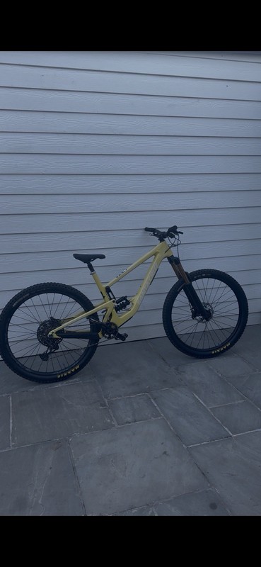 Santa Cruz megatower cc v1 x01 yellow 29er full suspension mtb xl frame