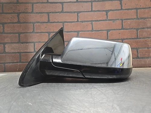 15-20 Yukon Silver Driver Side Left LH Power Door Mirror Blind Spot OEM. 0163 L