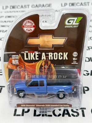 GREENLIGHT 1998 Chevrolet Silverado 3500 4x4 Blue 1:64 Diecast OBT Exclusive