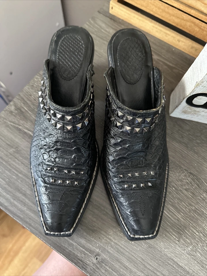 Botín ARIAT Negro Animal Cuero Tachonado Western Mules Talla 6B Usado Foto 4 de 4