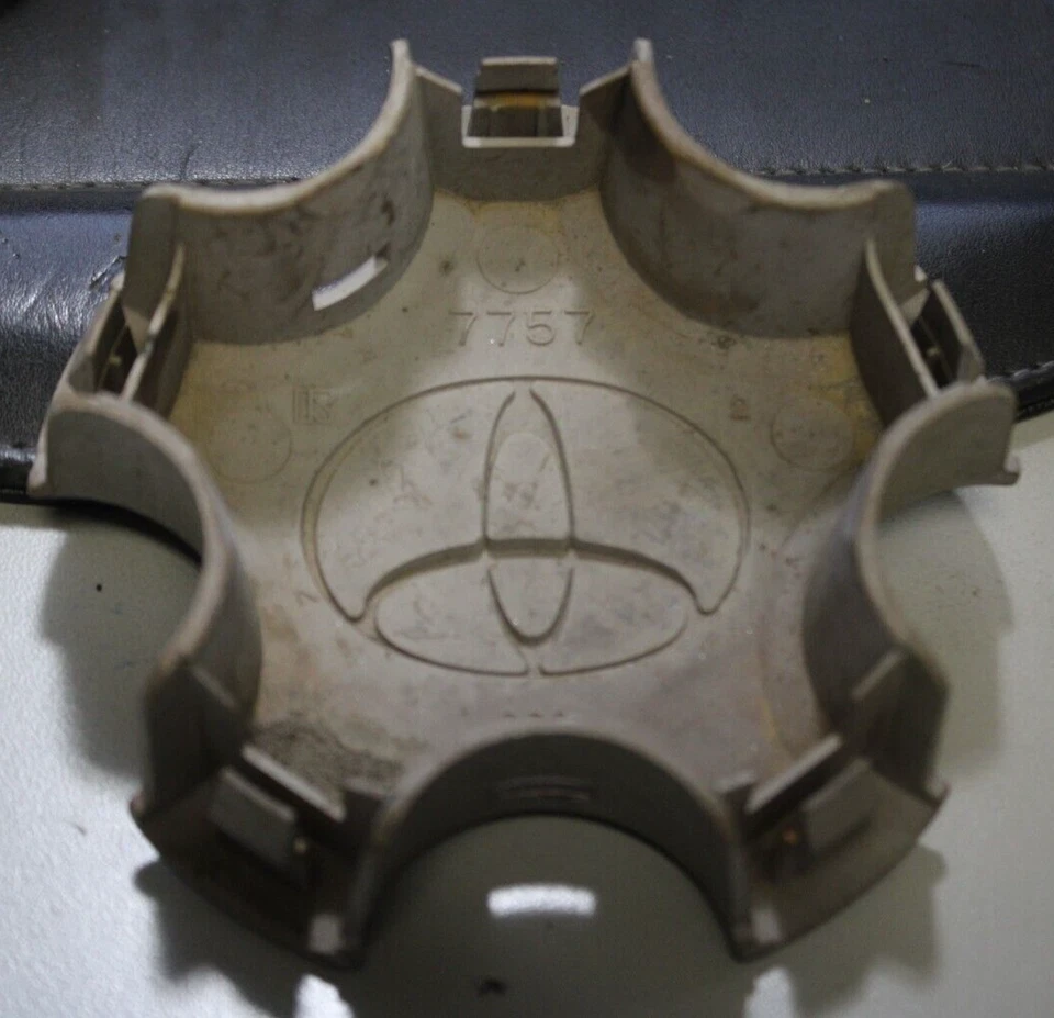 1991 1992 Toyota MR2 OEM Center Hub Cap 7757 - NO METAL RING - 69289 69290 Foto 4 de 4