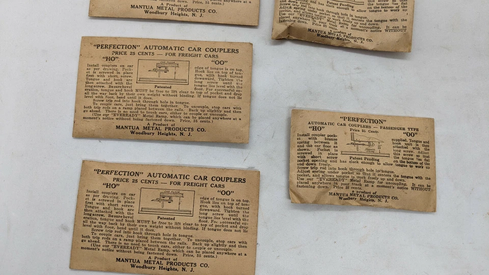 MANTUA HO OO "PERFECTION" AUTOMATIC CAR COUPLERS. NOS. RARE USA VINTAGE 5X LOT - Image 2 of 4