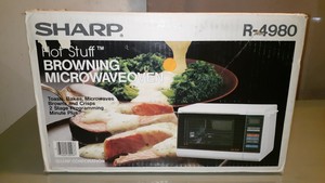 New-Vintage-Sharp-R-4980-Browning-Microwave-Oven-Made-in-Japan-Still-sealed