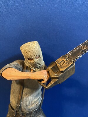 NECA 2006 RESIDENT EVIL 4 SERIES 1 CHAINSAW GANADO ACTION FIGURE