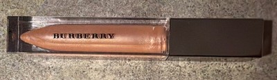 Burberry Kisses Gloss Moisturising Lip Gloss PALE NUDE #09