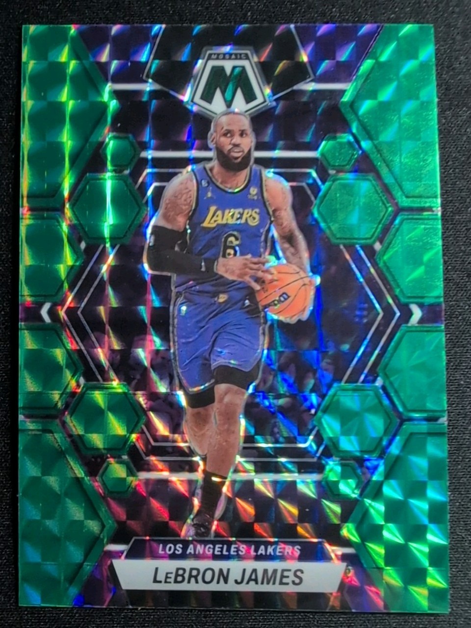 2022-23 Panini Mosaic LeBron James #98 Green Mosaic Prizm