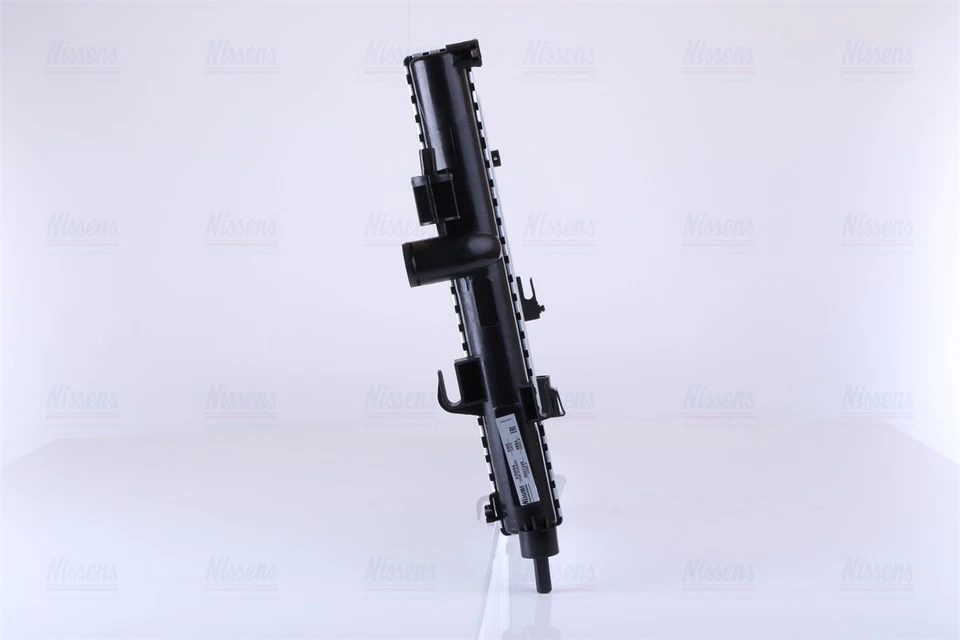 Radiador de refrigerante NISSENS 63009A para Chevrolet Corsa (1994) 1,7 etc. Foto 3 de 4