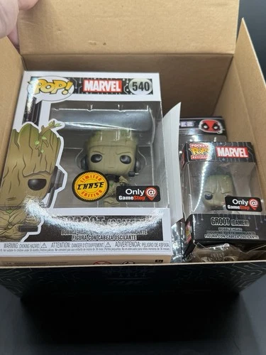 Funko POP Marvel Groot Gamer Chase Gamestop Exclusive Box Complete New Opened