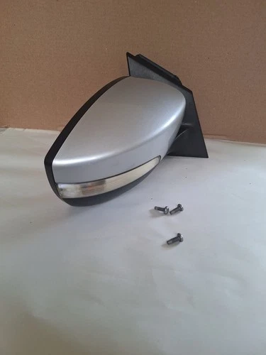 2012-2014 Ford Focus Passenger Side Mirror Power W/Turn Signal Silver Oem