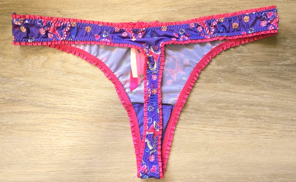Nuevo con etiquetas Bragas Tanga Victoria's Secret Pout Caramelo Suave Sedoso con Volantes S Foto 2 de 3