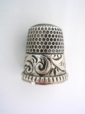 Antique Simons Bro. Sterling Silver Thimble~Acanthus Leaves/Scroll Pattern ~ # 8
