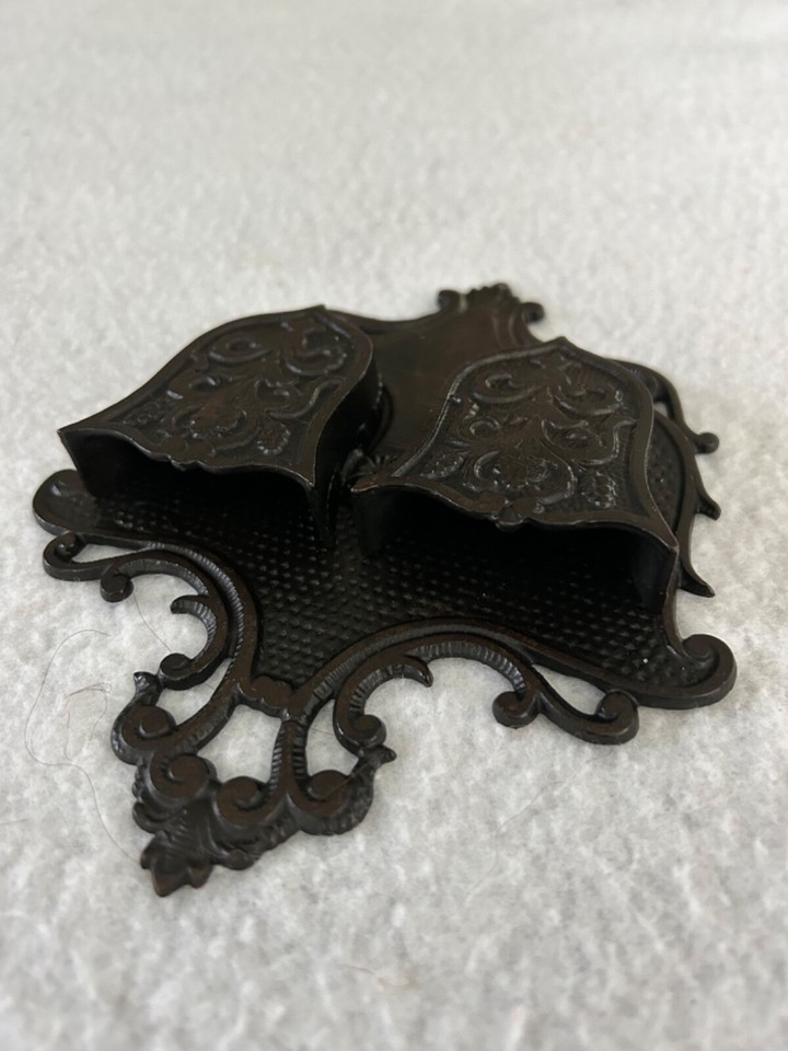 Beautiful vintage side by side cast iron double Match Holder w/strike