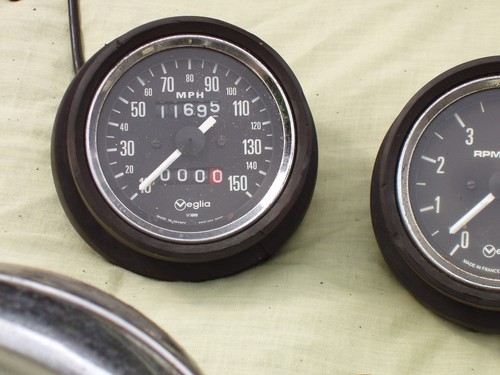 Triumph Bonneville T140 (Project) - Picture 6 of 12