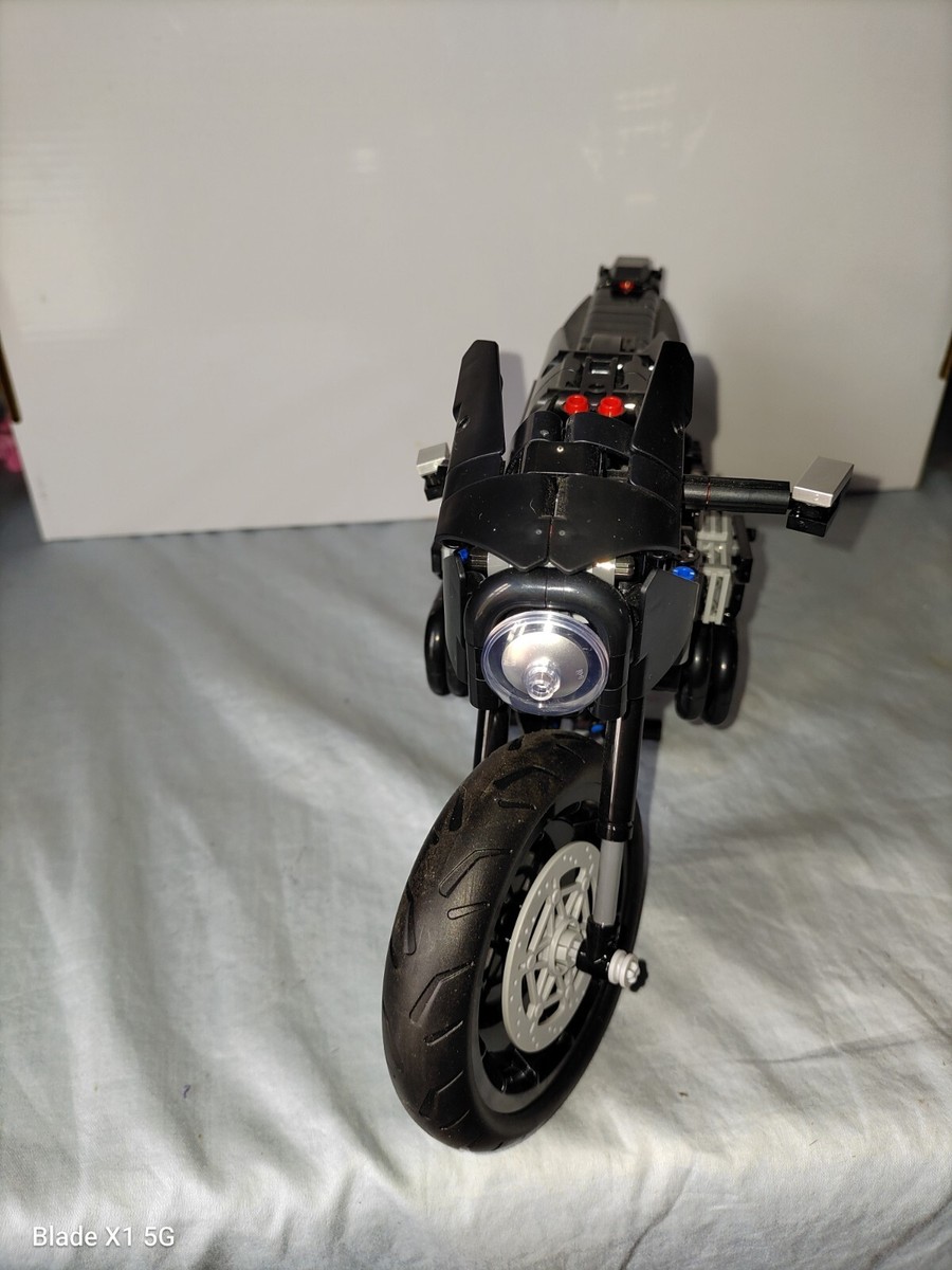 LEGO Technic THE BATMAN – BATCYCLE Motorcycle Model Toy 42155