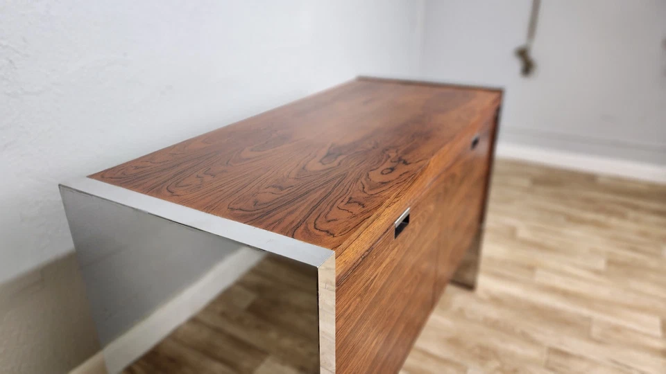 Roger Sprunger para Dunbar Rosewood Credenza cromo años 70 Foto 3 de 4