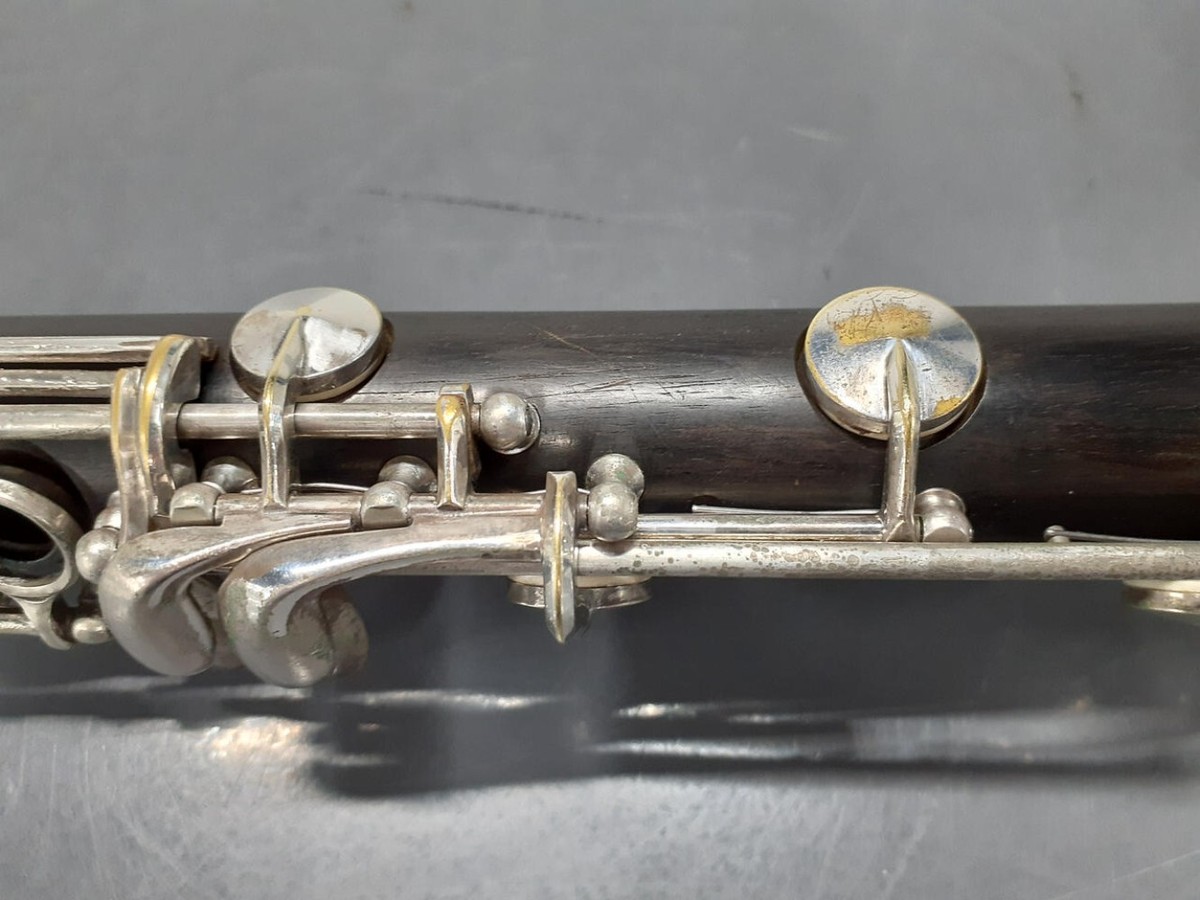 Yamaha YCL-651 Clarinet Professional Maintained with Hard Yamaha YCL-651 Clarinet Professional Maintained with Hard
