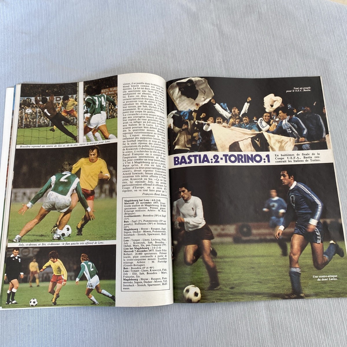 MAGAZINE FOOTBALL 1989 : ONZE mondial N° 10 - avec POSTER : ENZO FRANCESCOLI. OM EUR 5,00