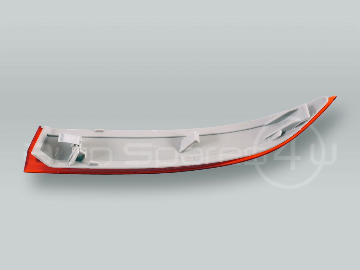 Red Car Rear Bumper Reflector Lens Replacement Par For BMW X5 E70 LC