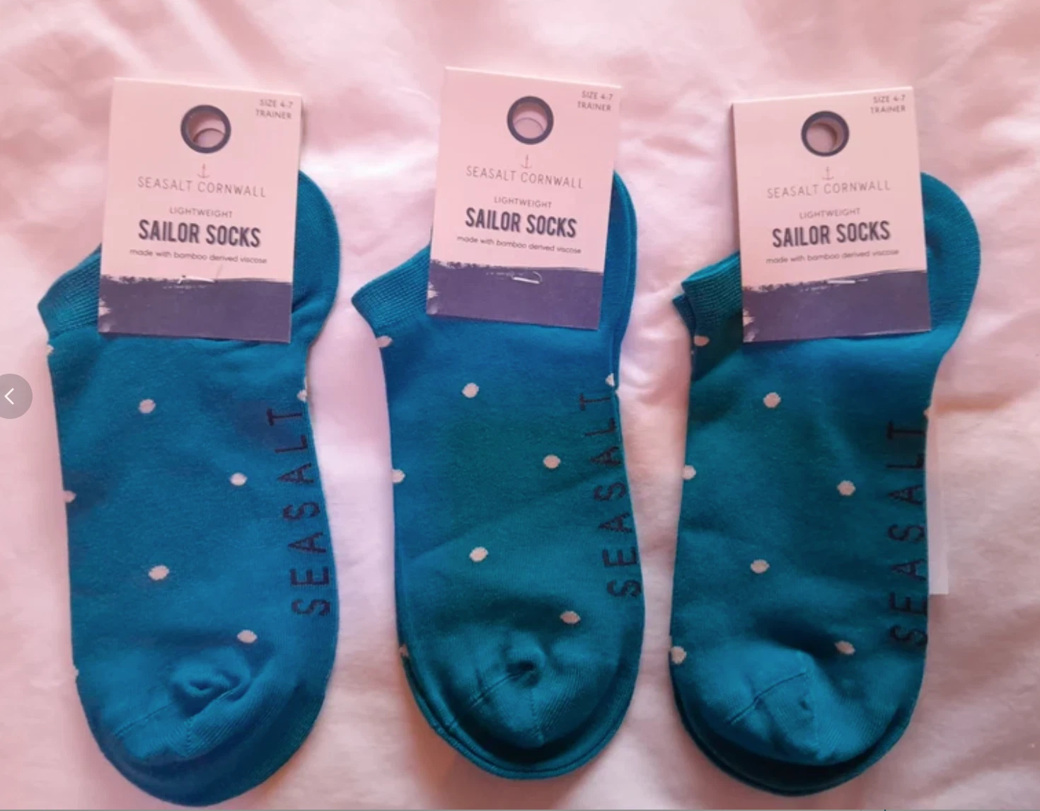 Seasalt Cornwall, 3 pairs of socks, blue with white spots, size 4-7