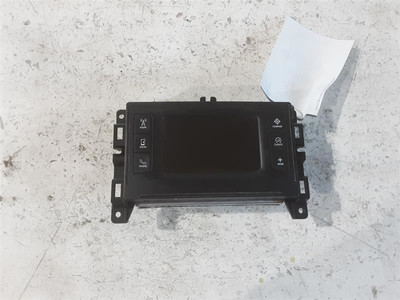 2017 Jeep Cherokee Radio Display and Receiver 5'' Screen w/o Satellite