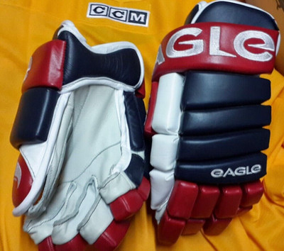 New extremely rare Eagle hockey gloves 14'' Pittards leather Montreal Canadiens