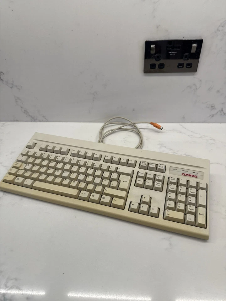 Compaq KPQ-E99zc 13 Vintage Mechanical P/2 Keyboard QWERTY Tested And Working - Image 3 of 4