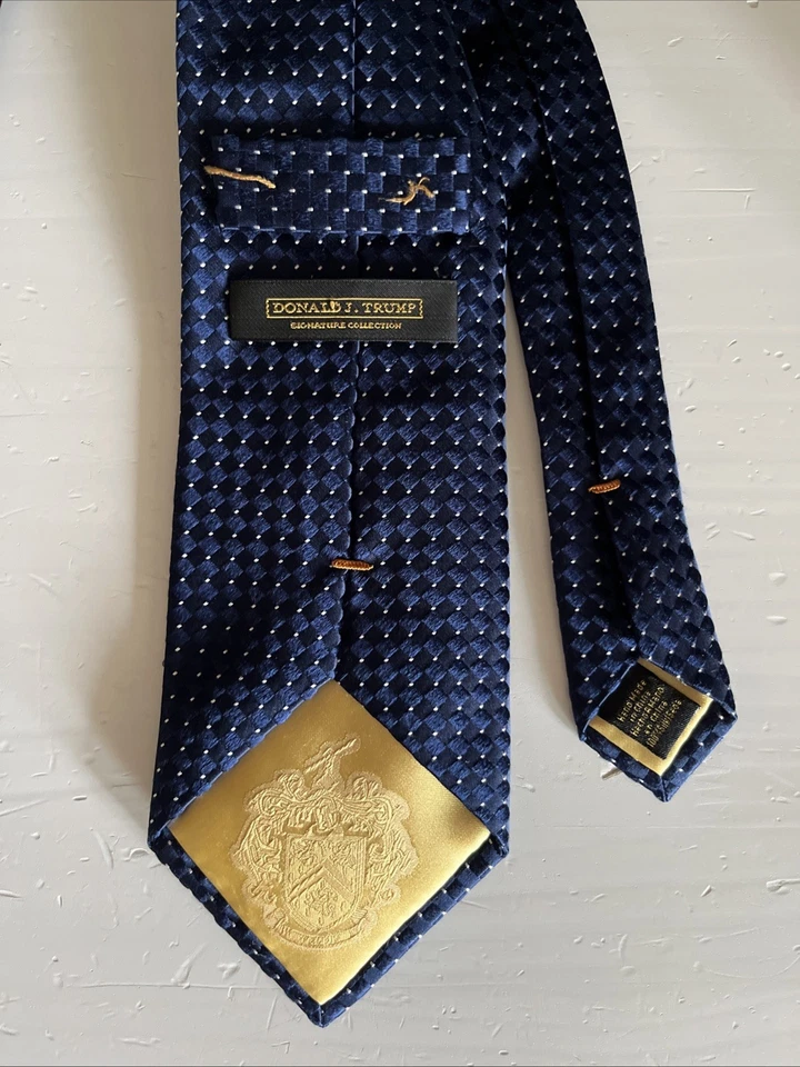 Corbata Donald Trump azul marino/blanco puntos 100 % seda 57" x 4" Foto 3 de 3