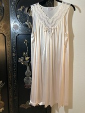 Vanity Fair Vintage Blush Pink Lace Trim Nightgown Silky Nylon Size Small