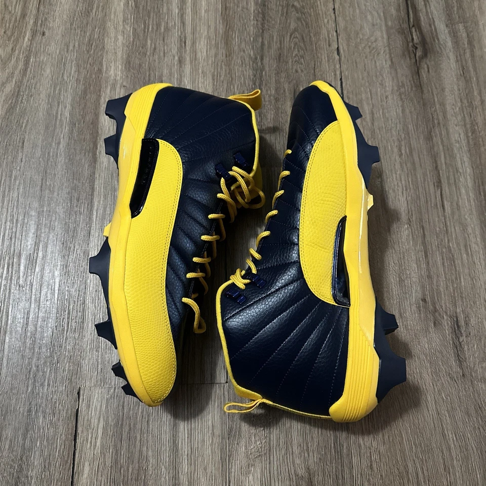 Botín de fútbol americano Jordan 12 Michigan emitido por el equipo talla 15 nuevo Ds PE exclusivo para jugadores Foto 2 de 4