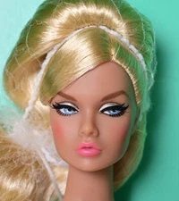 INTEGRITY TOYS GOLDEN GLOW POPPY PARKER  FASHION ROYALTY - NRFB